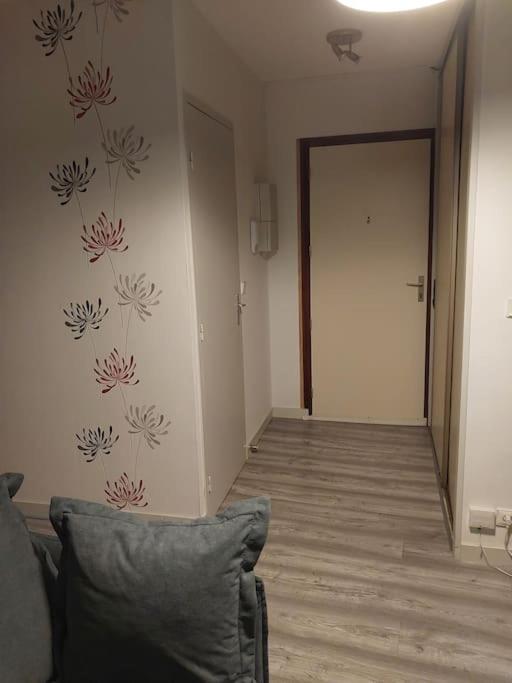 Appartement Studio Le Beaufort, Wifi, Fibre à La Châtre Extérieur photo